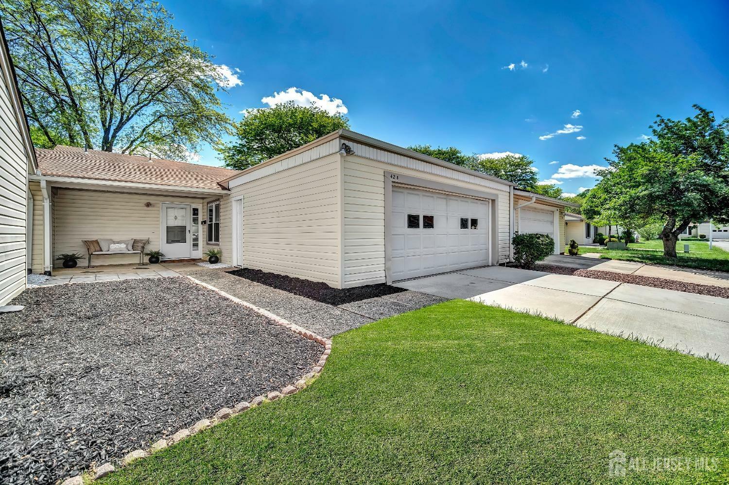 Property Photo: 42 Catalpa Plaza NJ 08833