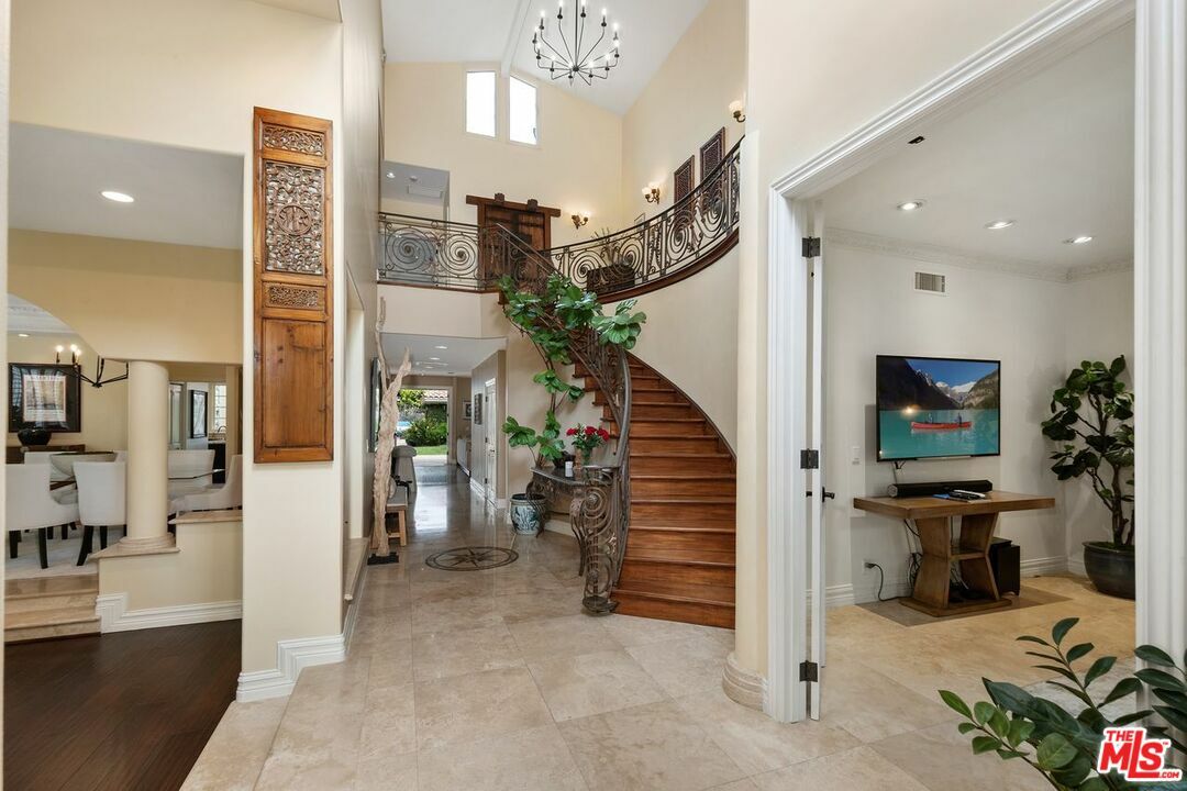 Property Photo: 1059 Princeton St CA 90403