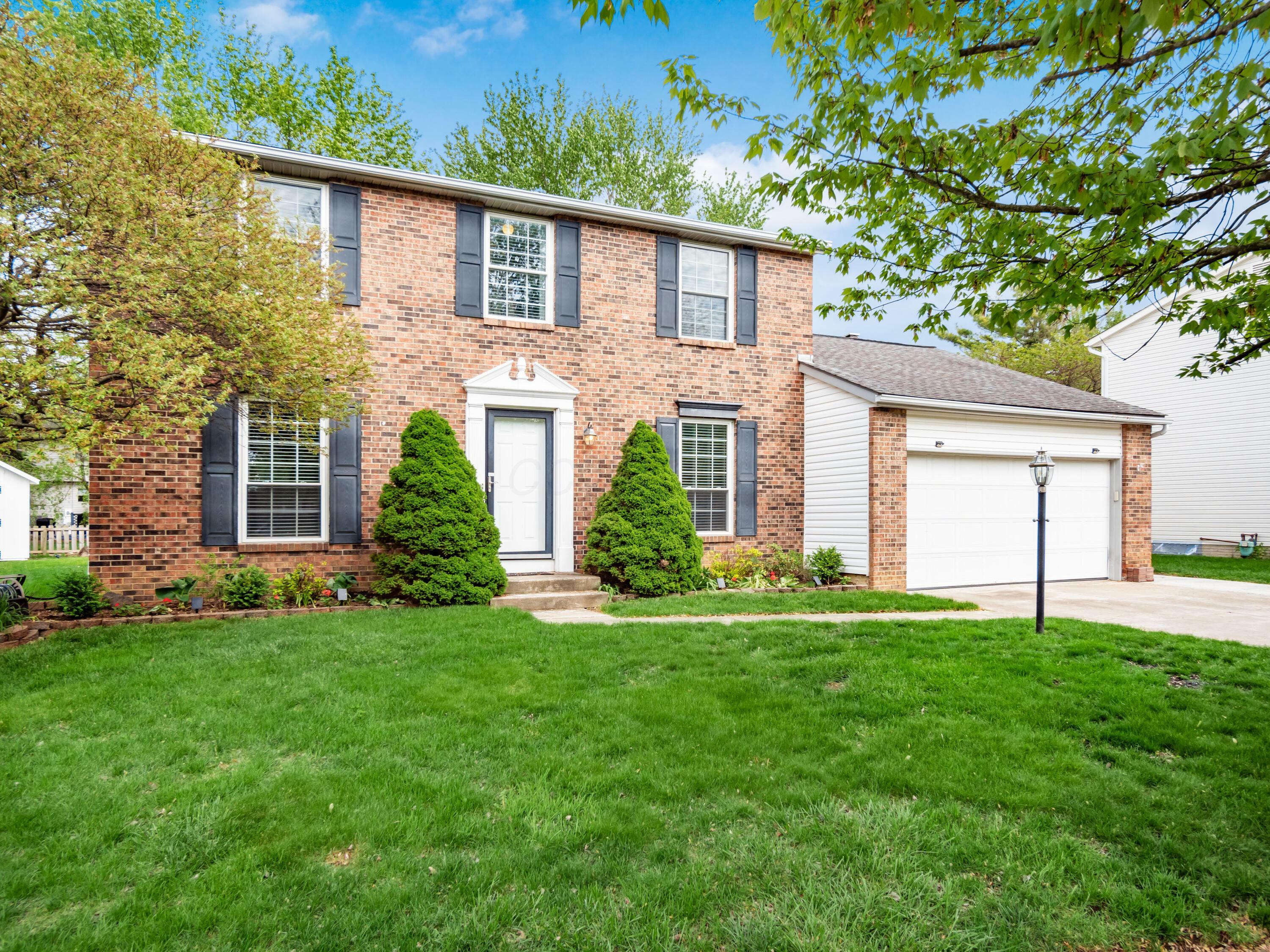 Property Photo: 1836 Birchfield Court OH 43065