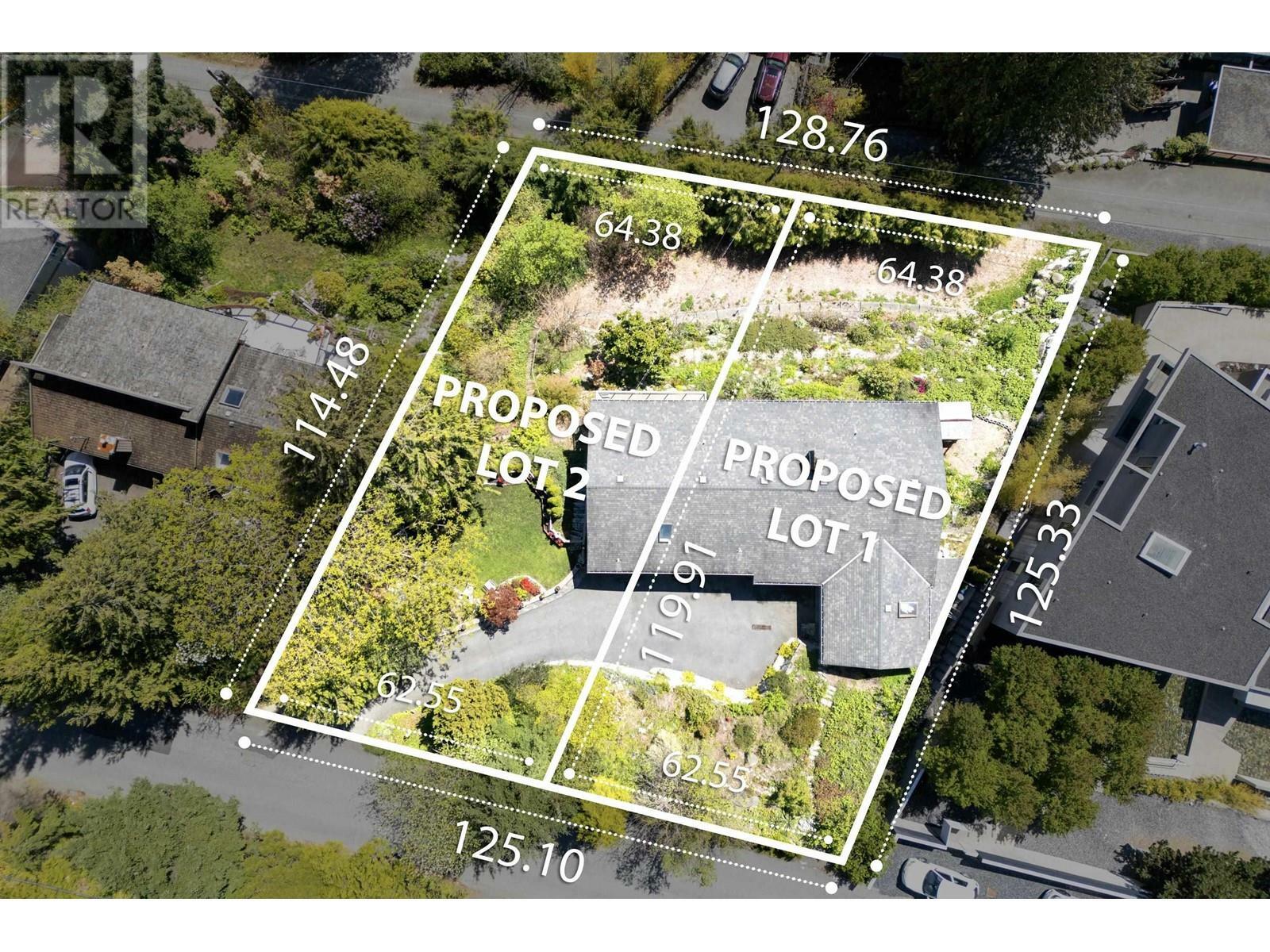 Property Photo: 930 Esquimalt Avenue BC V7T 1J8