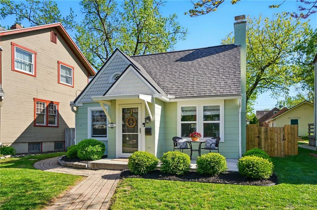 Property Photo: 426 Peach Orchard Avenue OH 45419