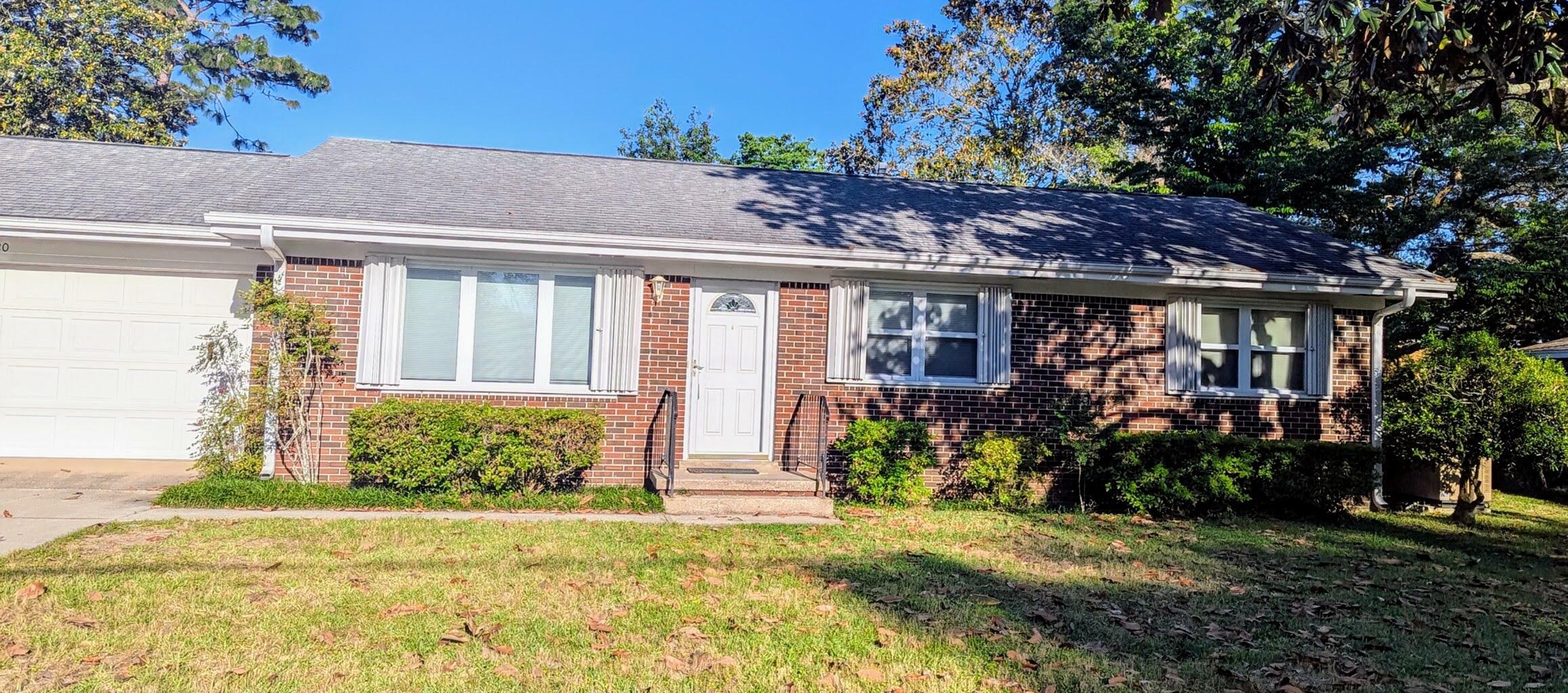 Property Photo: 20 Bayview Drive FL 32579