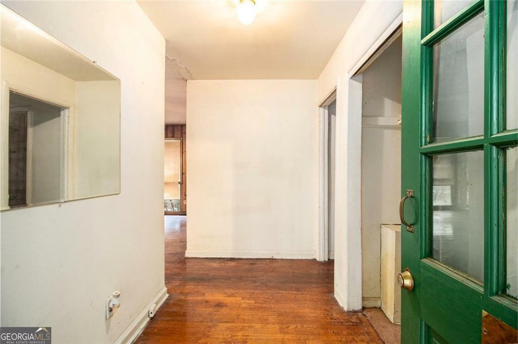 Property Photo: 1491 Boulderwoods Drive GA 30316