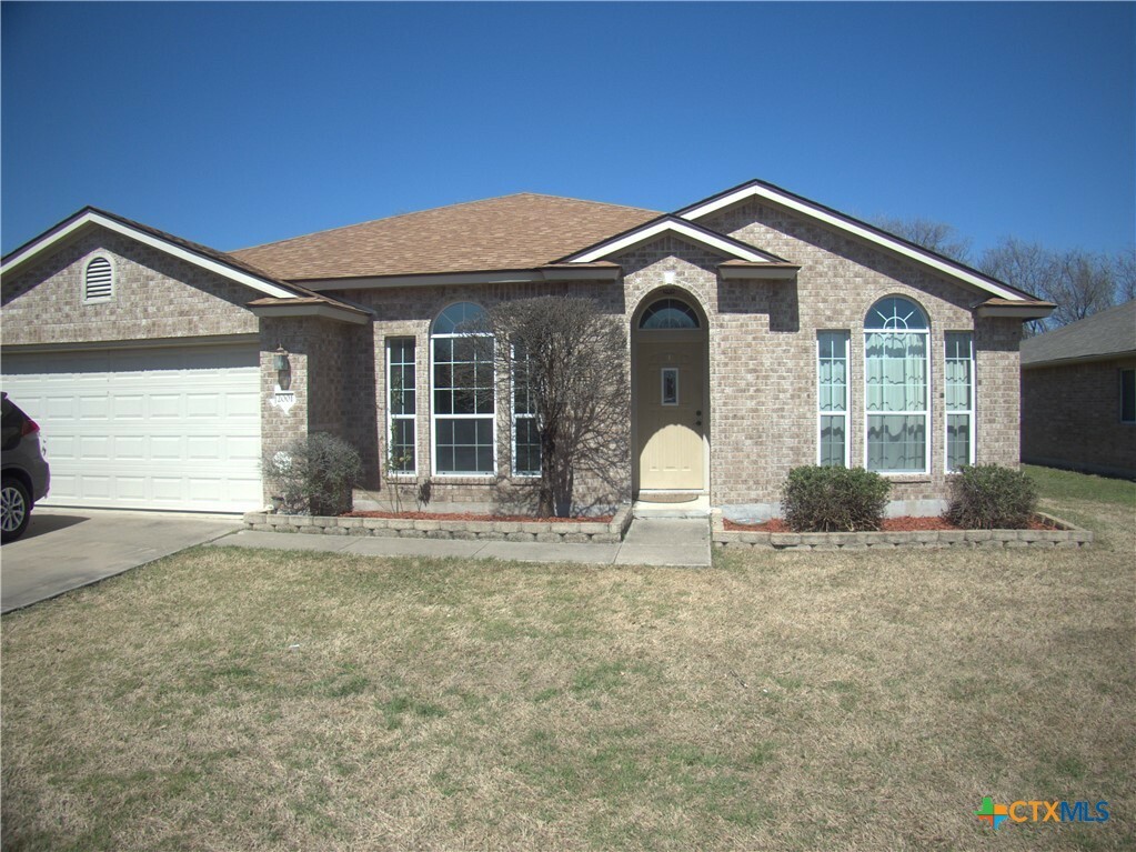 Property Photo: 2001 Schottische Lane TX 76542