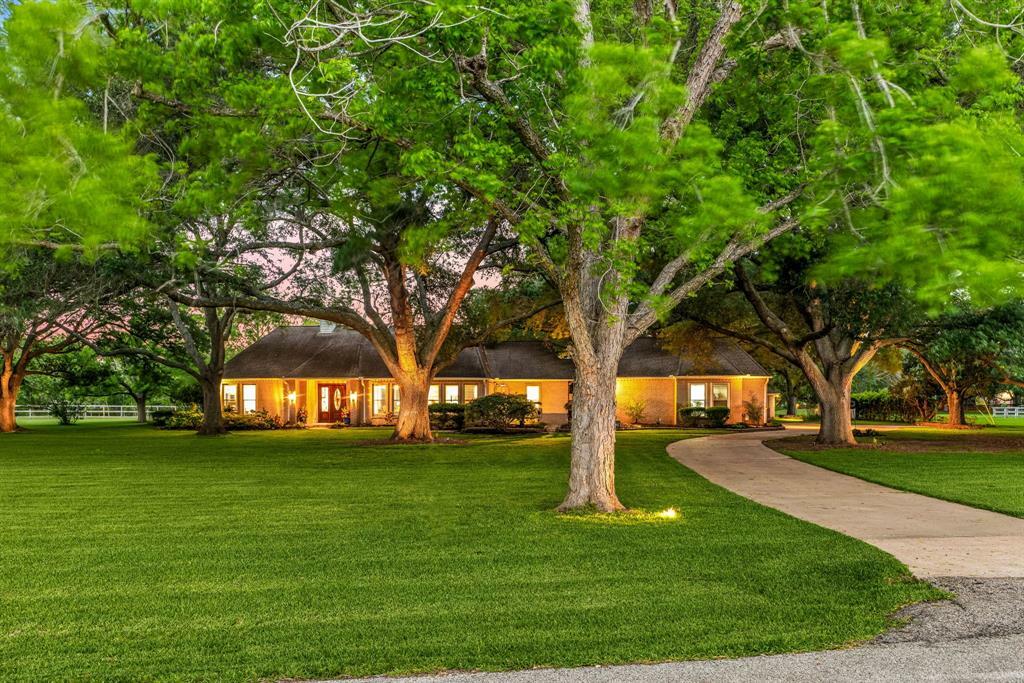 Property Photo: 1410 Foster Meadow Drive TX 77406