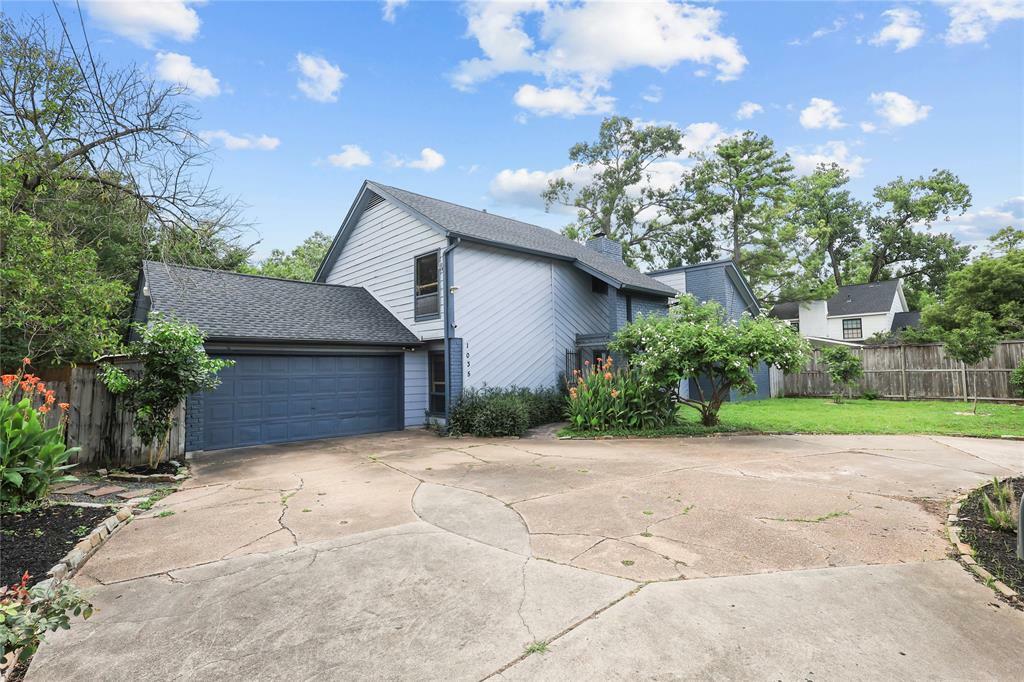 Property Photo: 1035 Wirt Road TX 77055