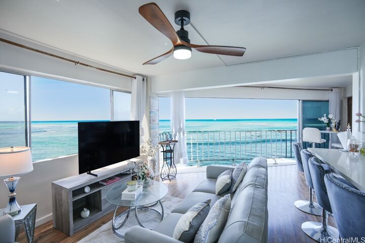 2957 Kalakaua Avenue 306  Honolulu HI 96815 photo