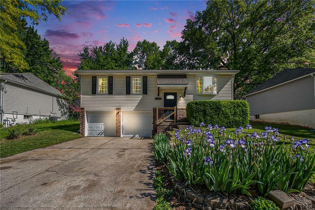 Property Photo: 20308 E 17th Terrace N MO 64056