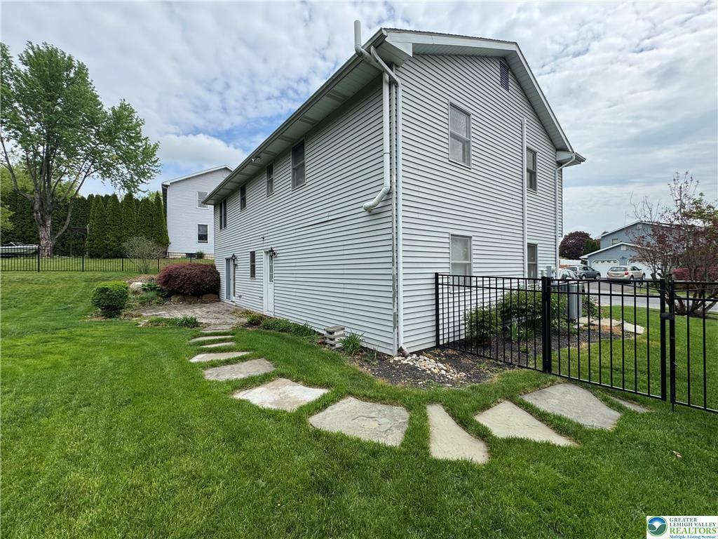 Property Photo: 1506 Fernwood Road PA 18080