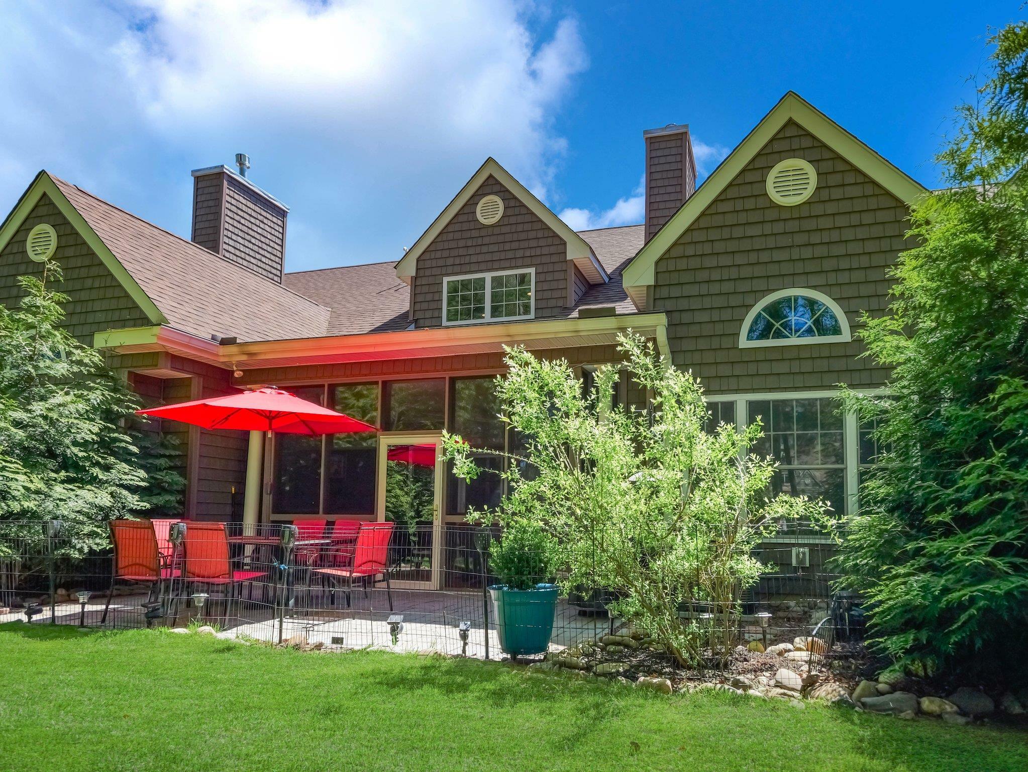 Property Photo: 803 Macintosh Way PA 18336