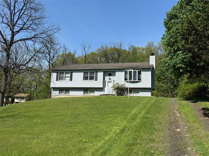 211 N Fostertown Drive  Newburgh NY 12550 photo