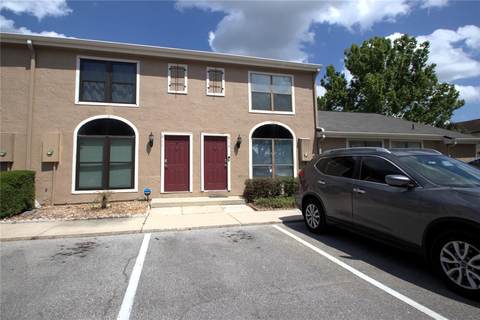 Property Photo: 613 Casa Park Court B Court N B FL 32708