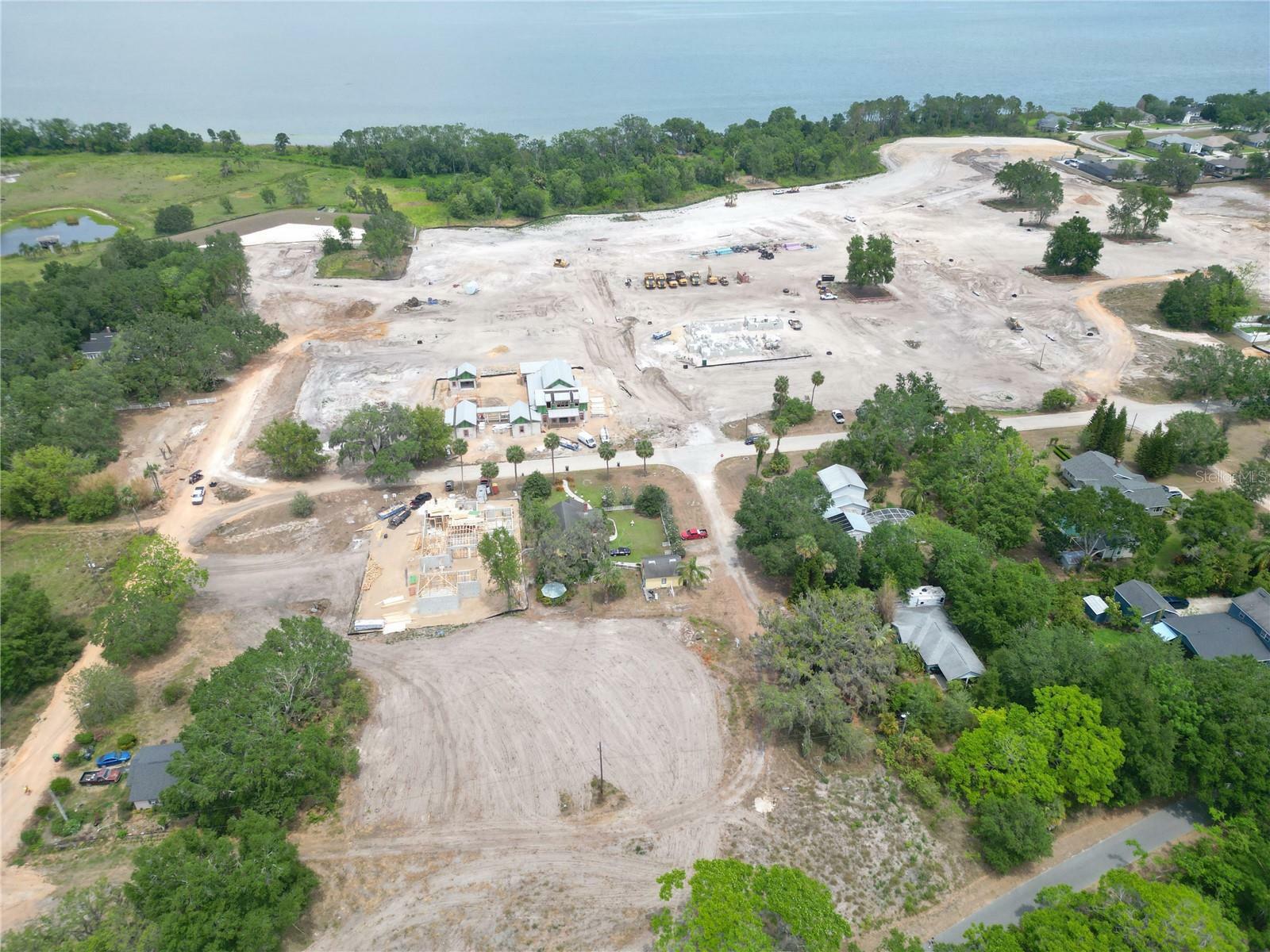 Property Photo: 529 N Pollard Street FL 34787
