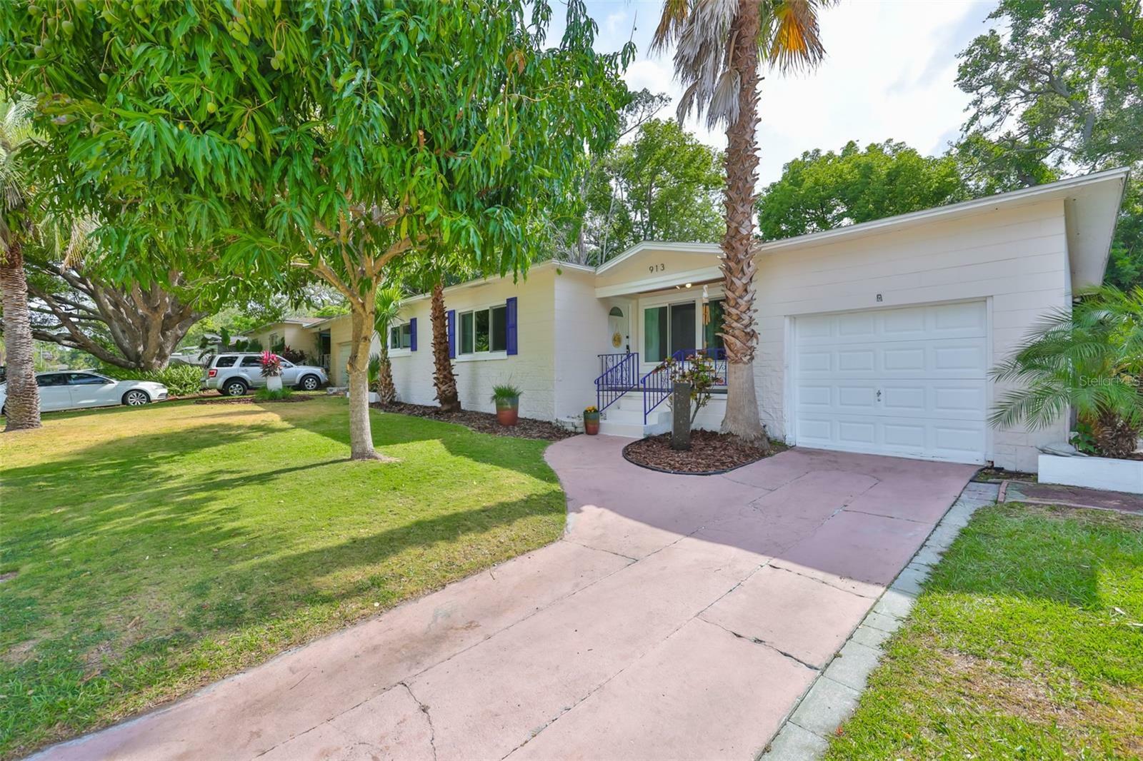 Property Photo: 913 Chester Drive FL 33756