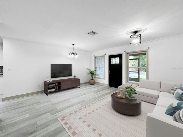 Property Photo: 7490 Locust Street NE FL 33702