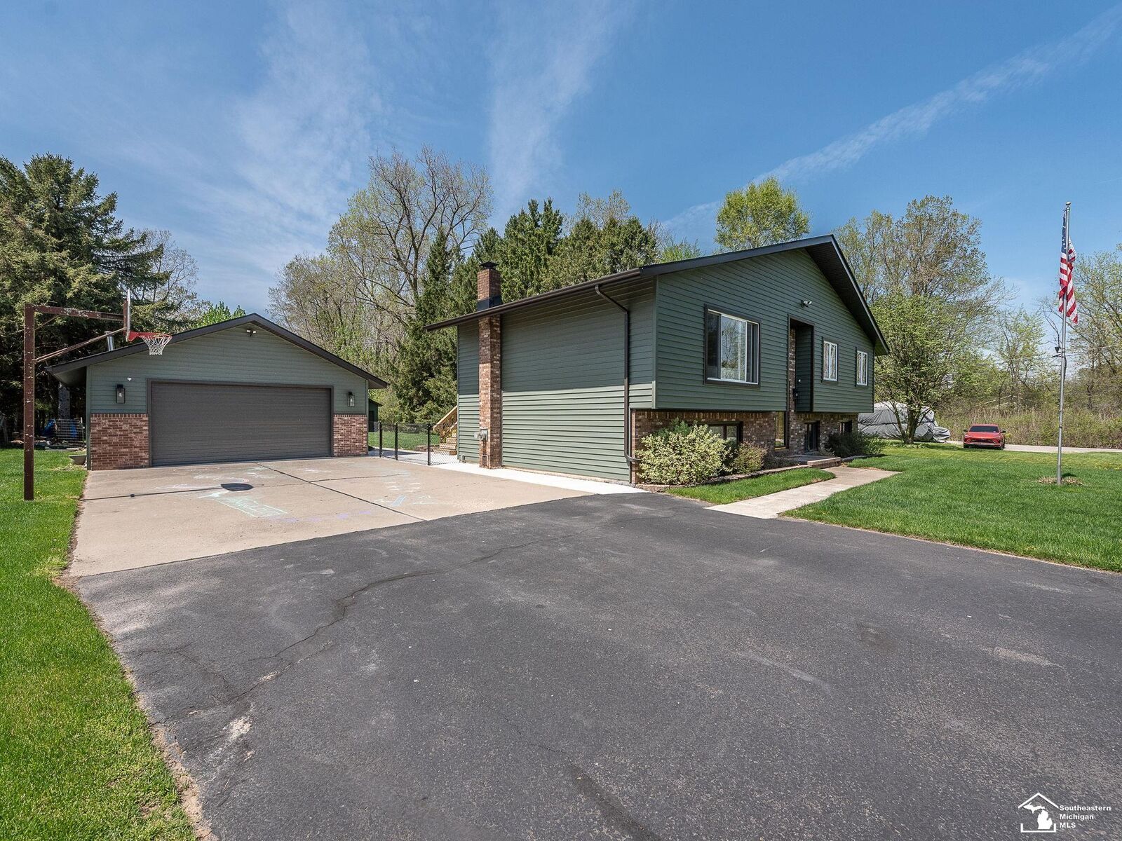 Property Photo: 13725 Grafton Road MI 48117