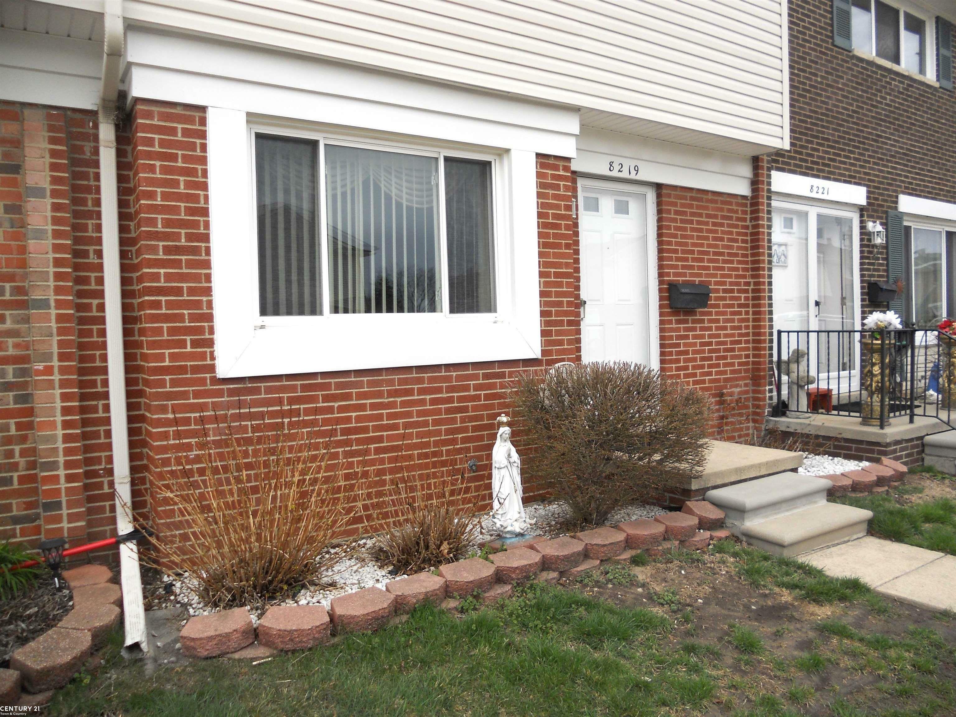 Property Photo: 8219 Dartmouth Avenue MI 48093