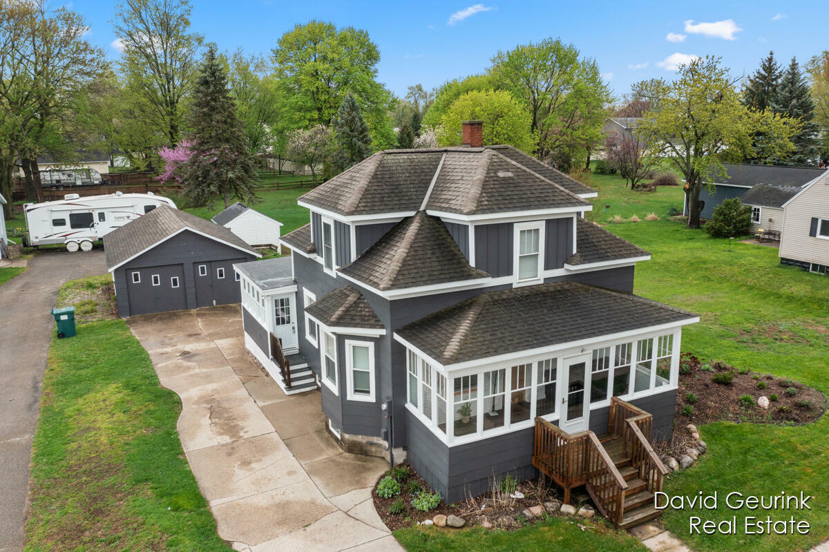 Property Photo: 20 W Garfield Avenue MI 49464