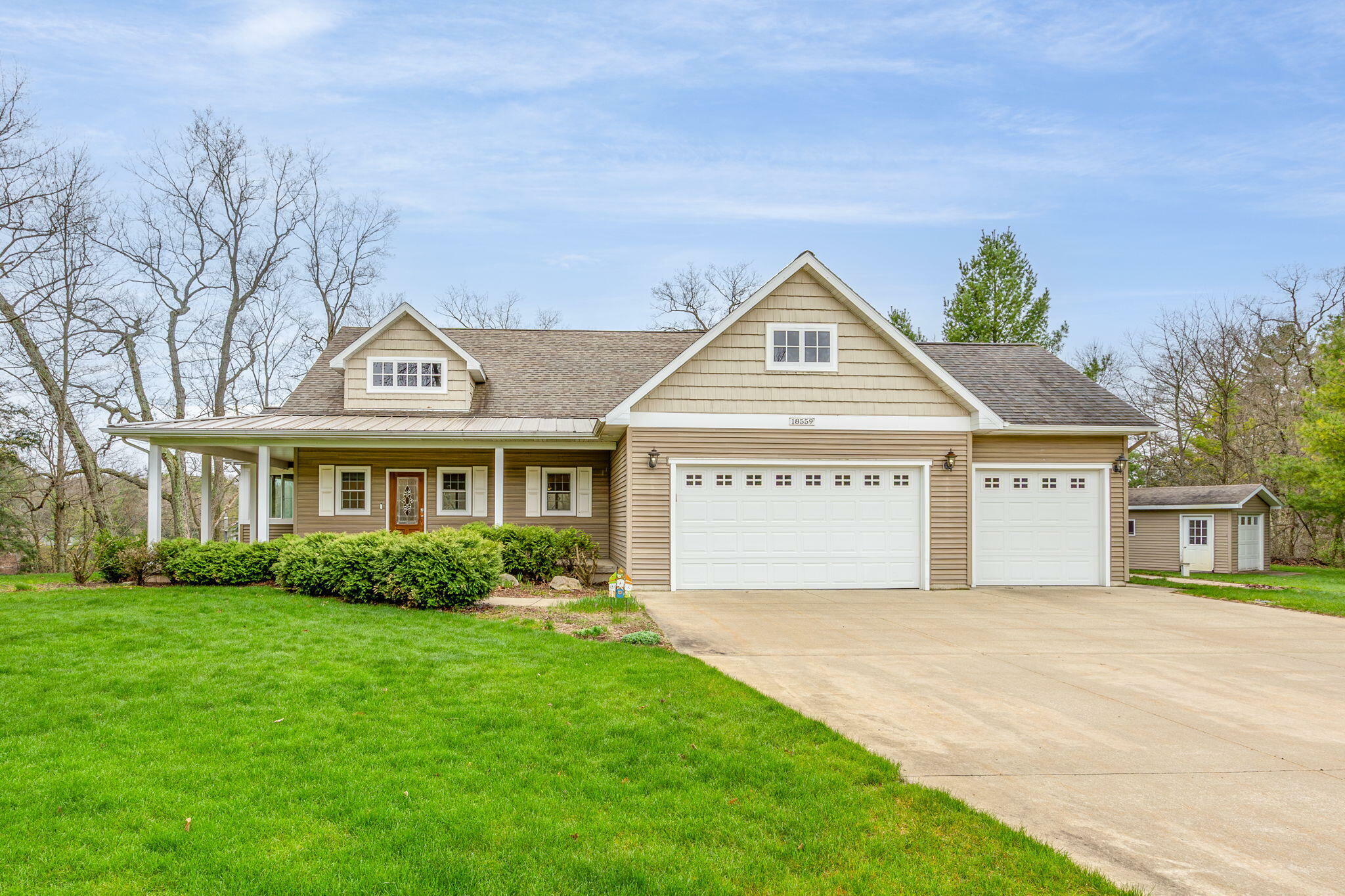 Property Photo: 18559 Kreig Drive MI 49307