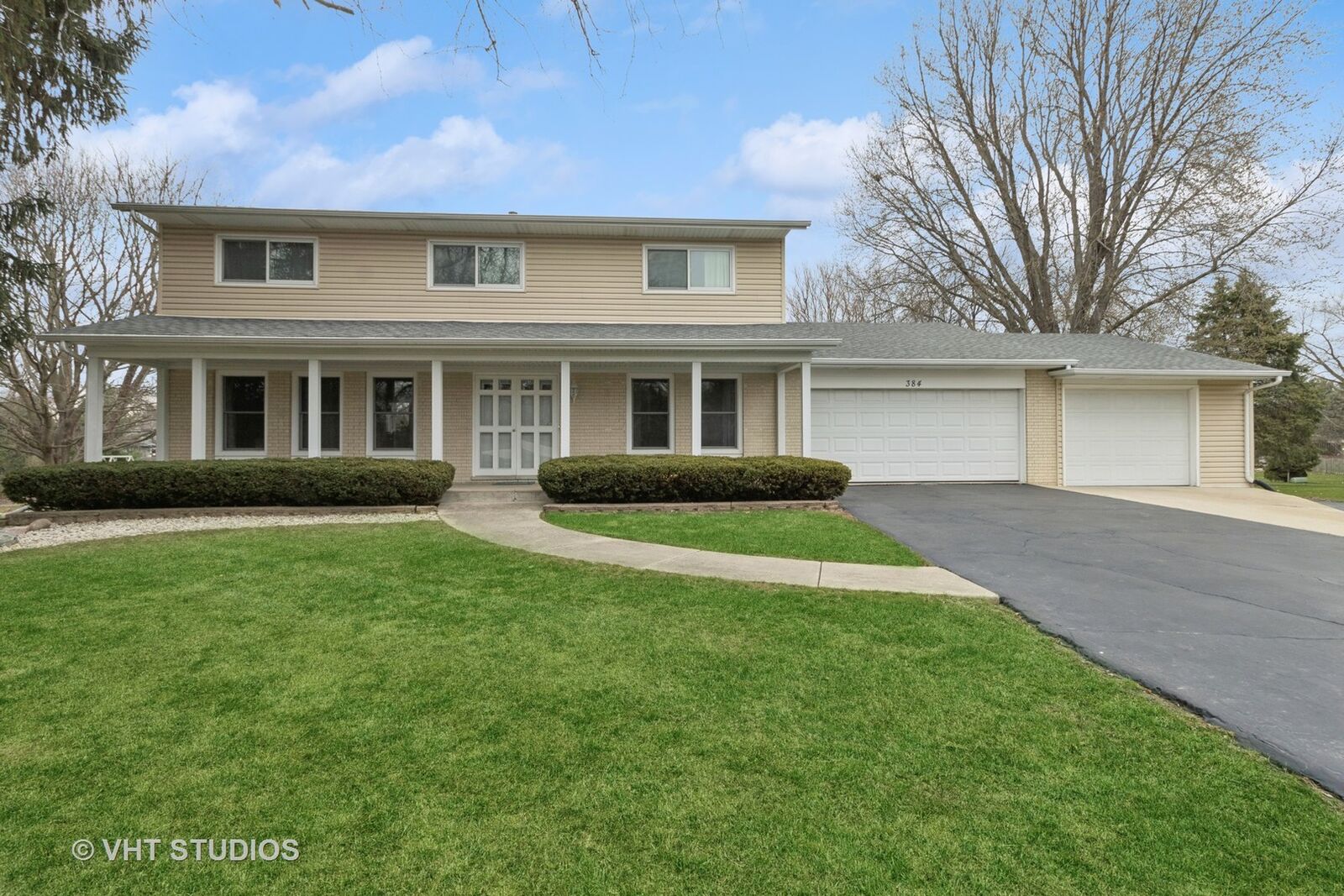 Property Photo: 384 Andra Court IL 60136