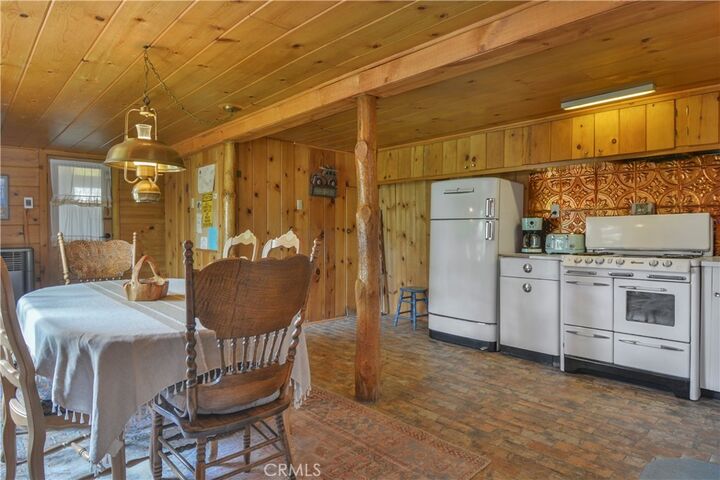 Property Photo: 33867 Cedar Oak Lane CA 92341