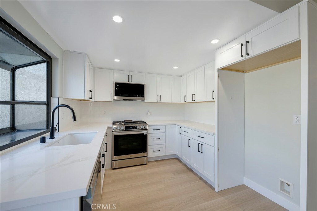 Property Photo:  2870 N Cottonwood Street 3  CA 92865 