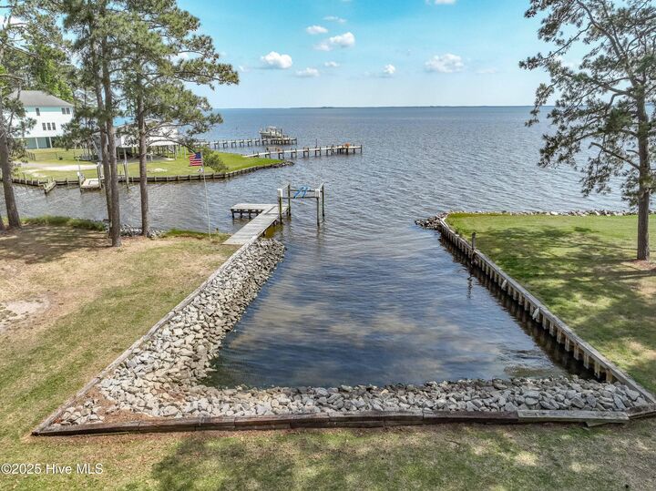 Property Photo:  966 W Island View Road  NC 27808 