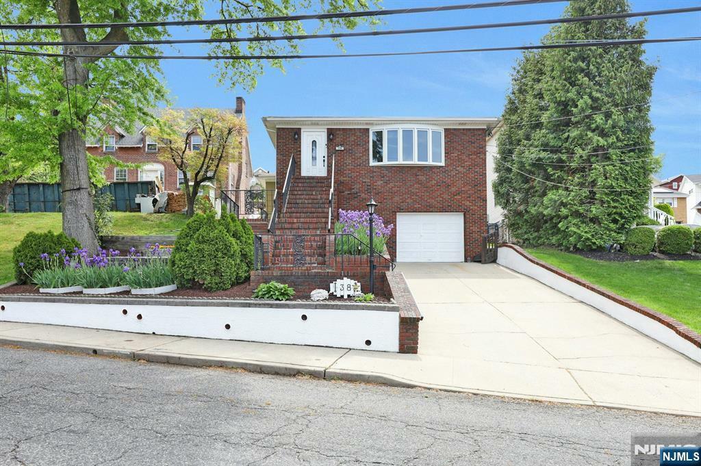 Property Photo:  38 S Midland Avenue  NJ 07032 