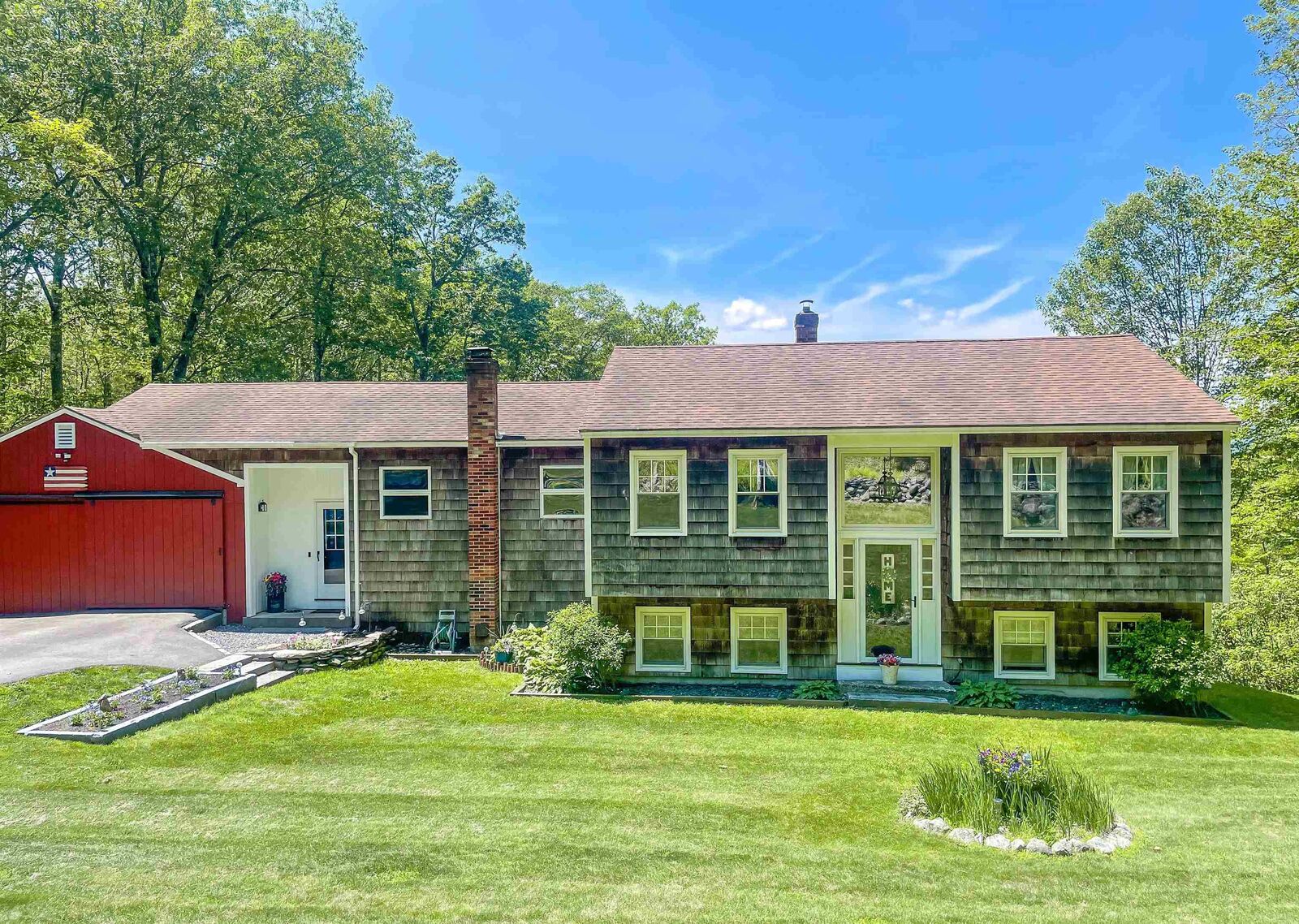 Property Photo:  15 Mulligan Right Of Way  NH 03467 