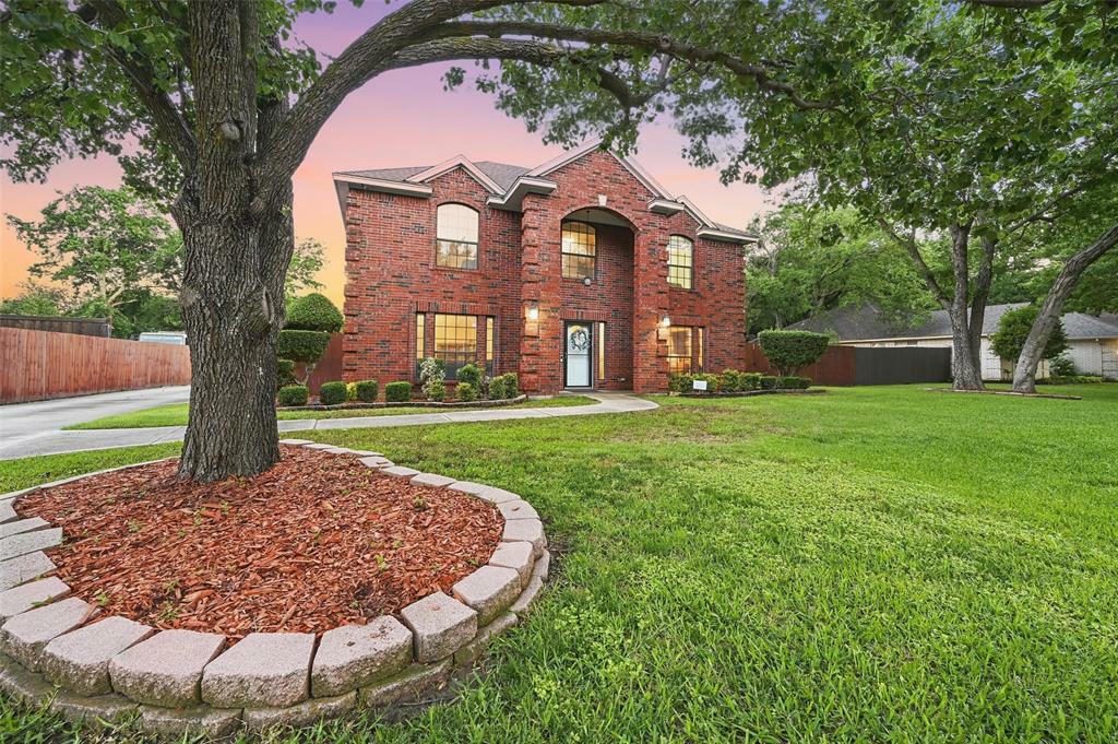 Property Photo: 1323 Dahlia Drive TX 75052