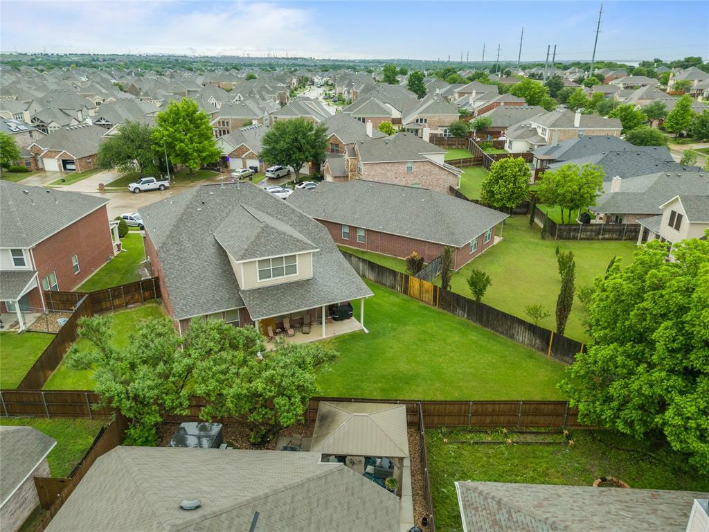 Property Photo: 15705 Ringdove Court TX 76262