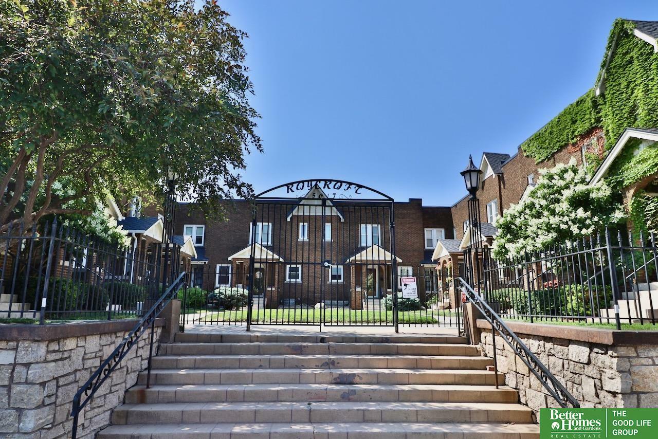 Property Photo: 5017 Underwood Avenue 9 NE 68132