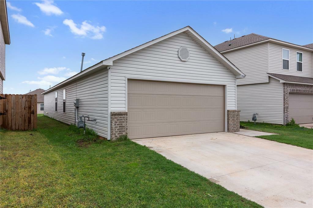 Property Photo: 9509 NW 118 Street OK 73099