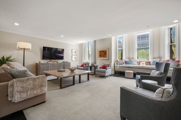 Property Photo:  63 Commonwealth Ave Ph  MA 02116 