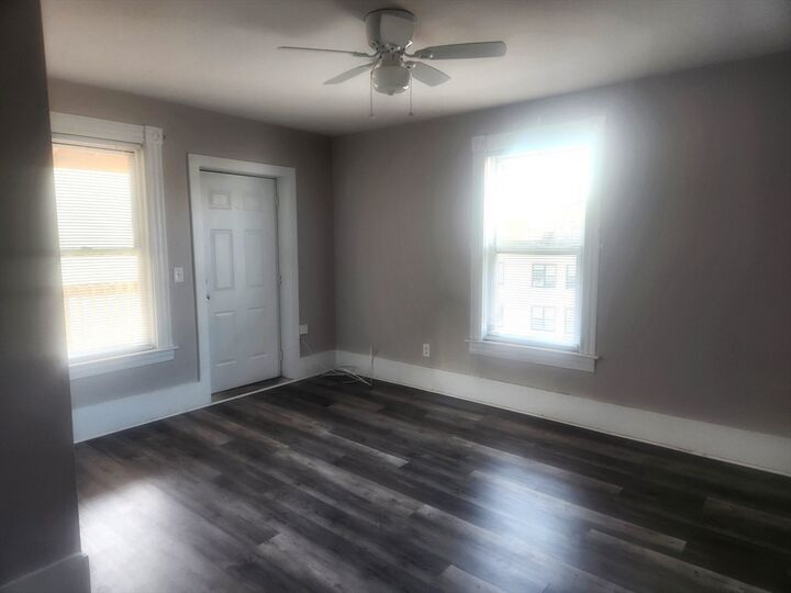 Property Photo:  19 1/2 Lunenburg Street 10  MA 01420 