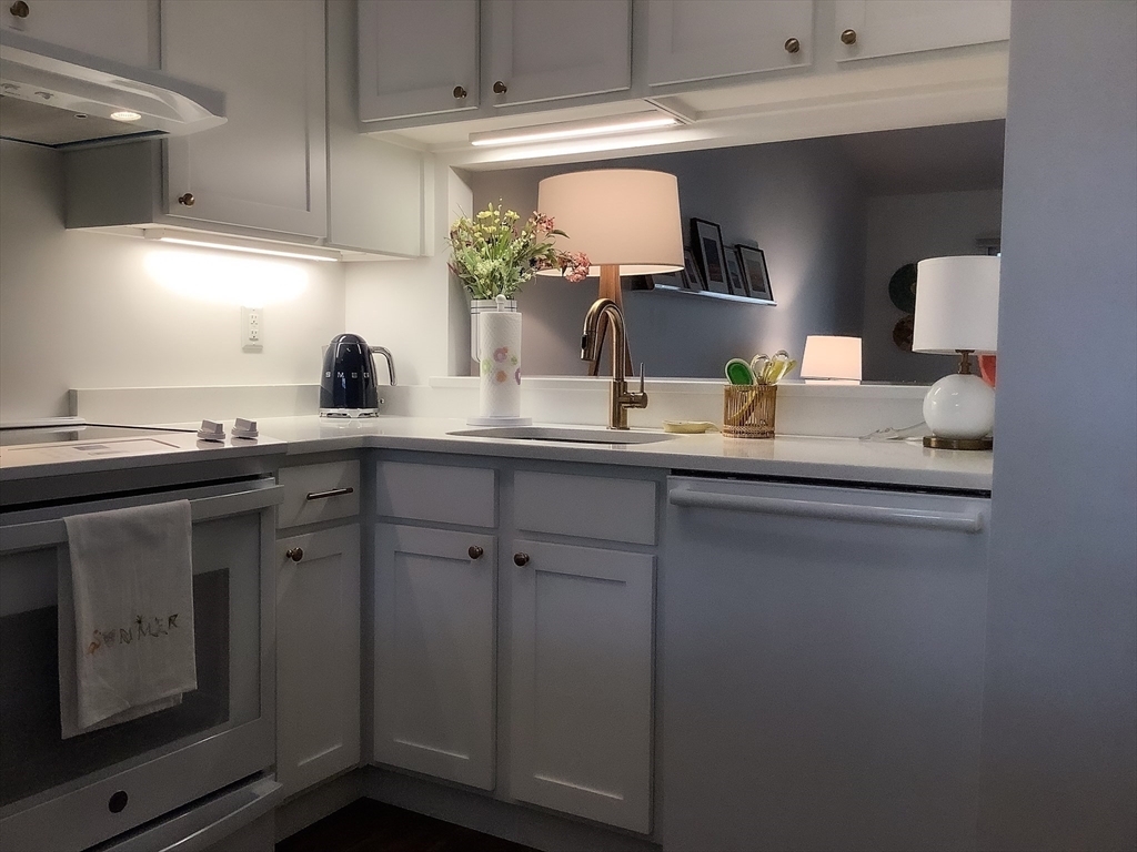 Property Photo:  73 Eaton Ln 73  MA 02631 