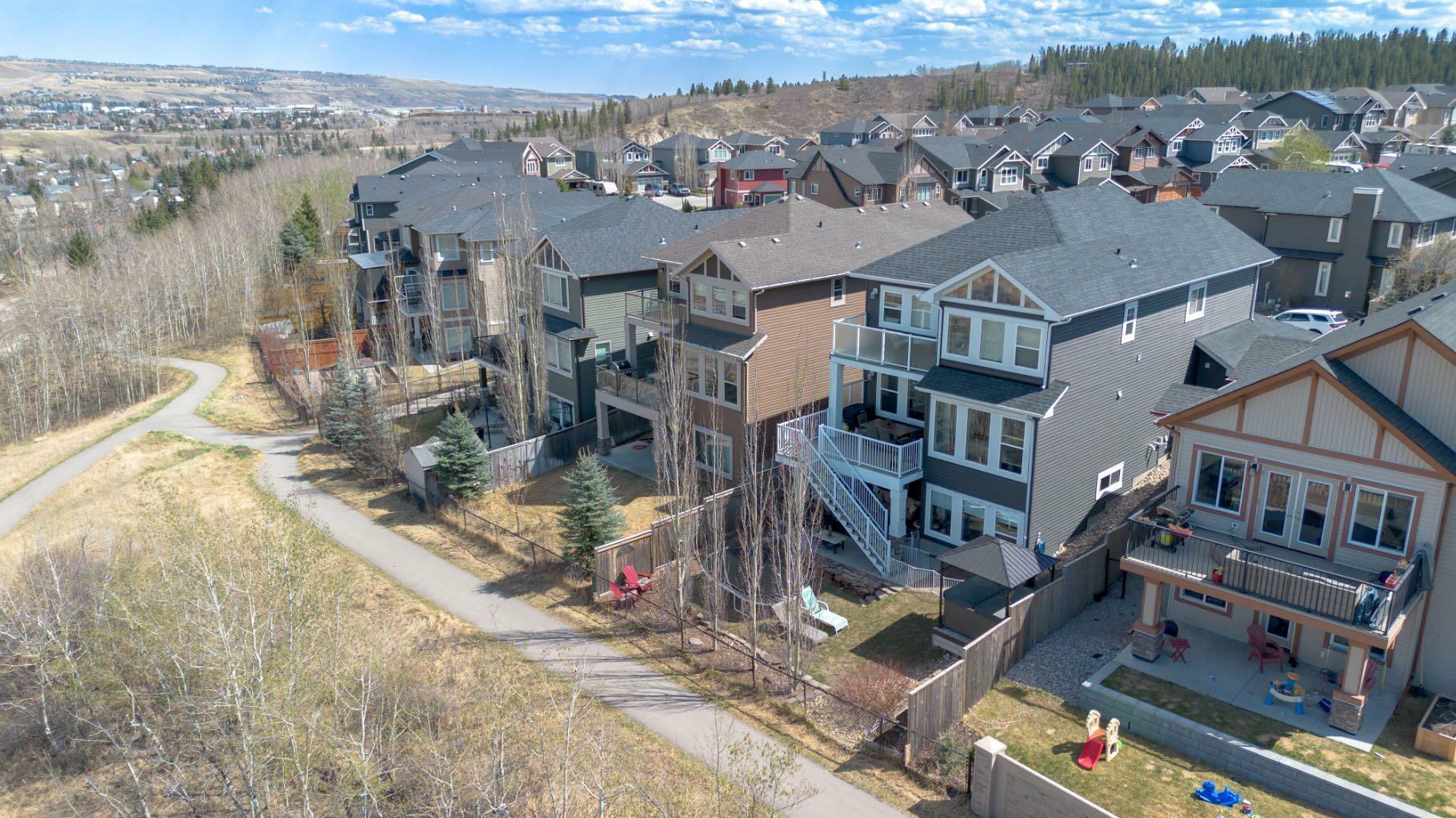 Property Photo: 257 Jumping Pound Terrace AB T4C 0K4