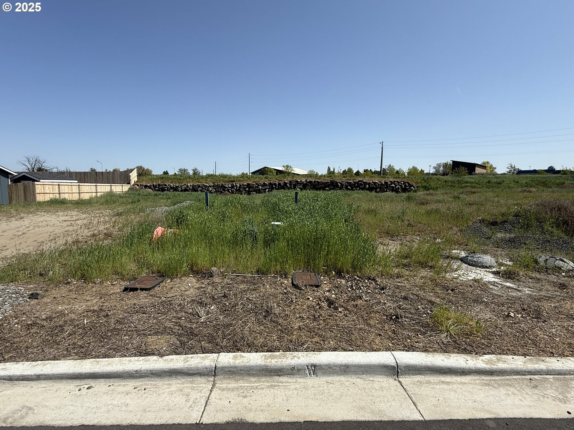 Property Photo: 1289 SE 9th St OR 97838