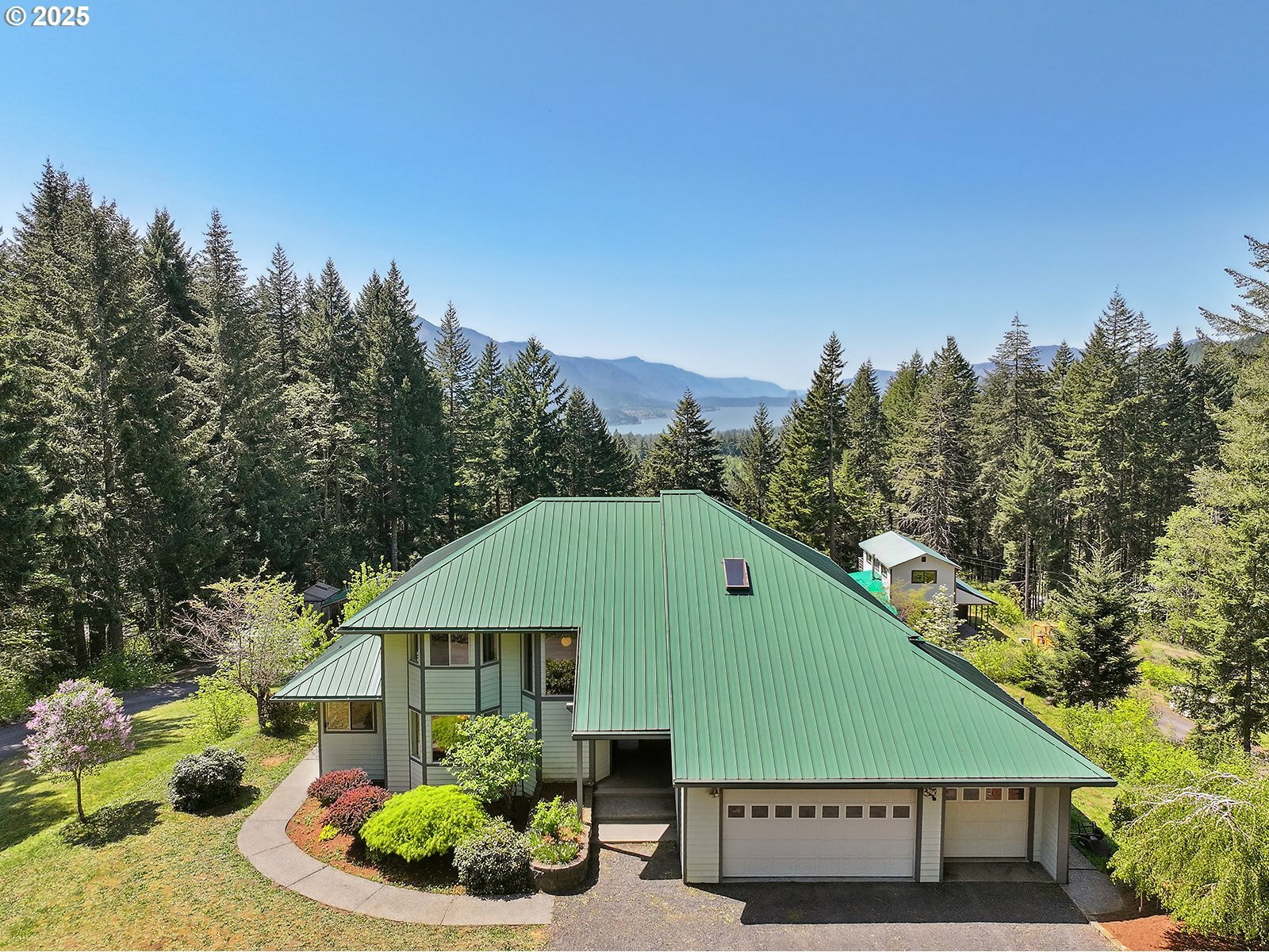 2962 Berge Rd  Stevenson WA 98648 photo