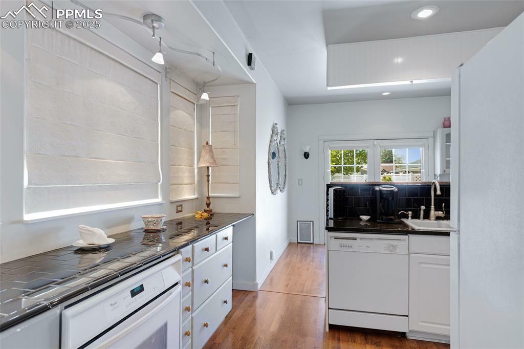 Property Photo: 1419 Berkley Avenue CO 81004