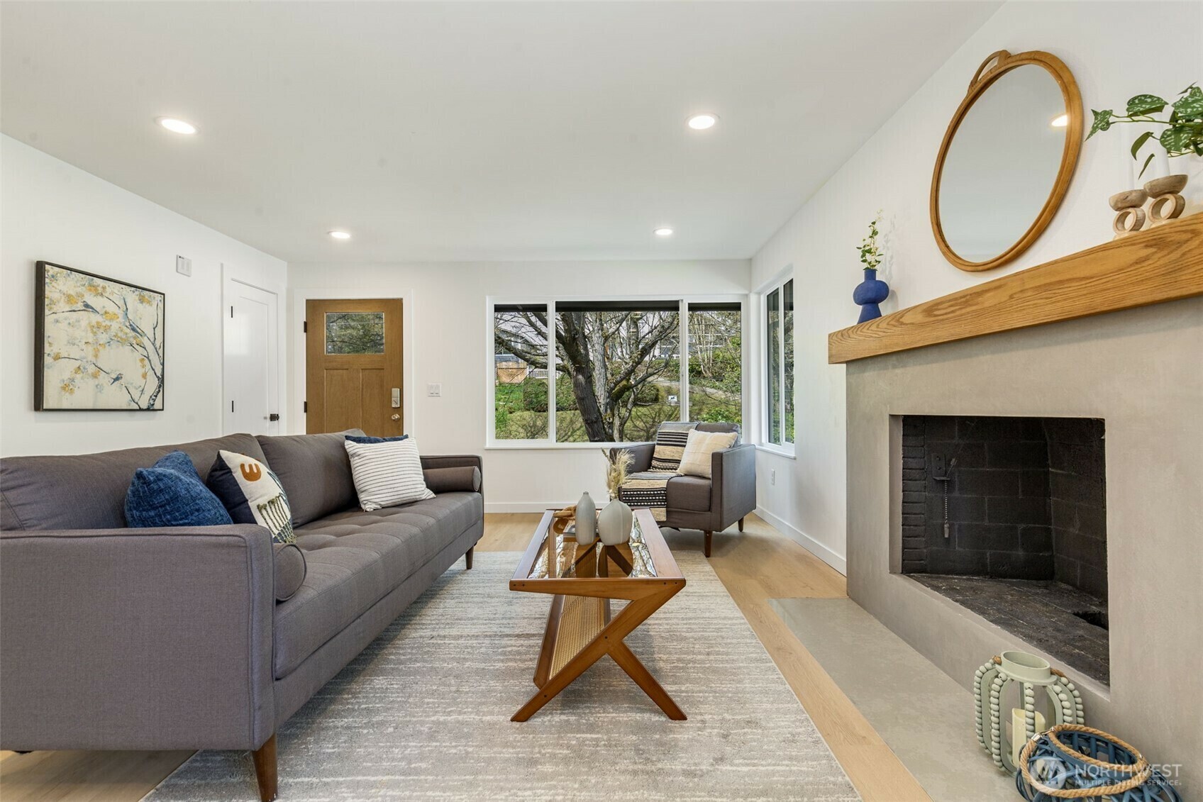 Property Photo: 3011 E Cherry Street WA 98122