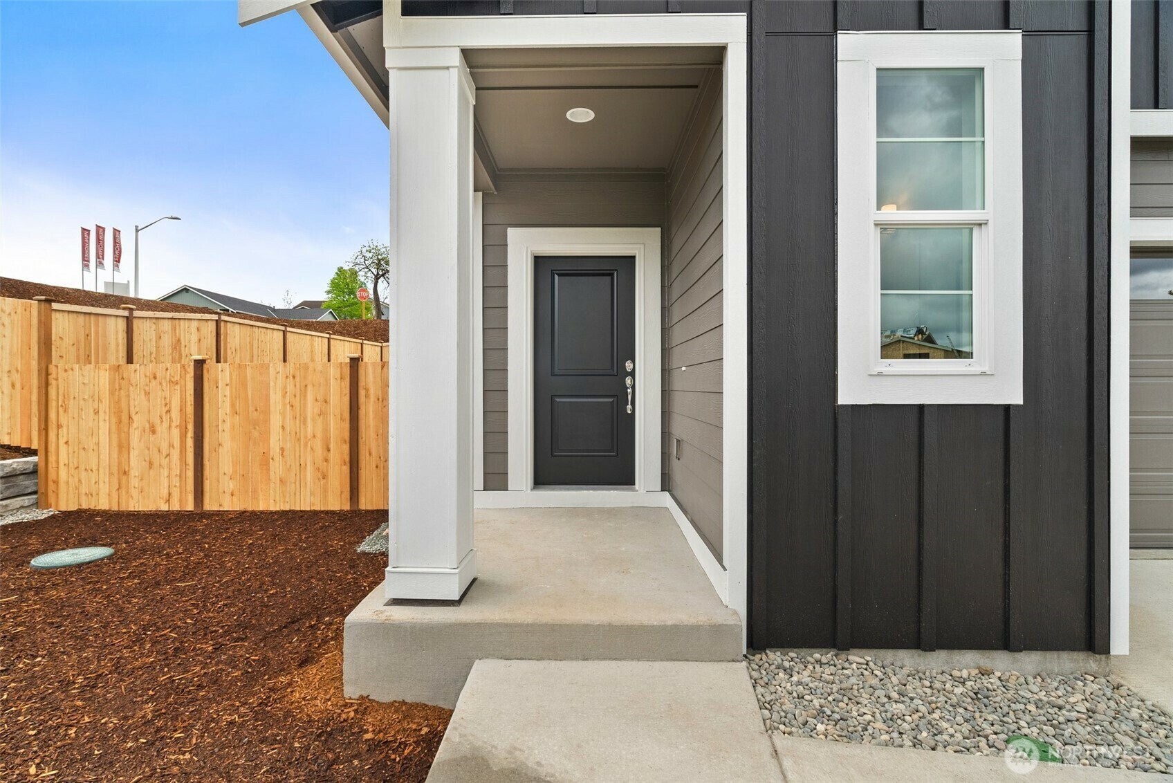 Property Photo: 19504 15th Avenue E WA 98387