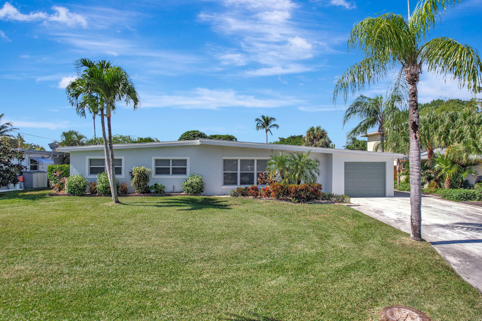 6821 Kingston Drive  Lake Worth FL 33462 photo