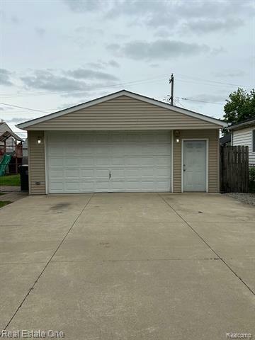 Property Photo: 2528 Corbin Street MI 48122