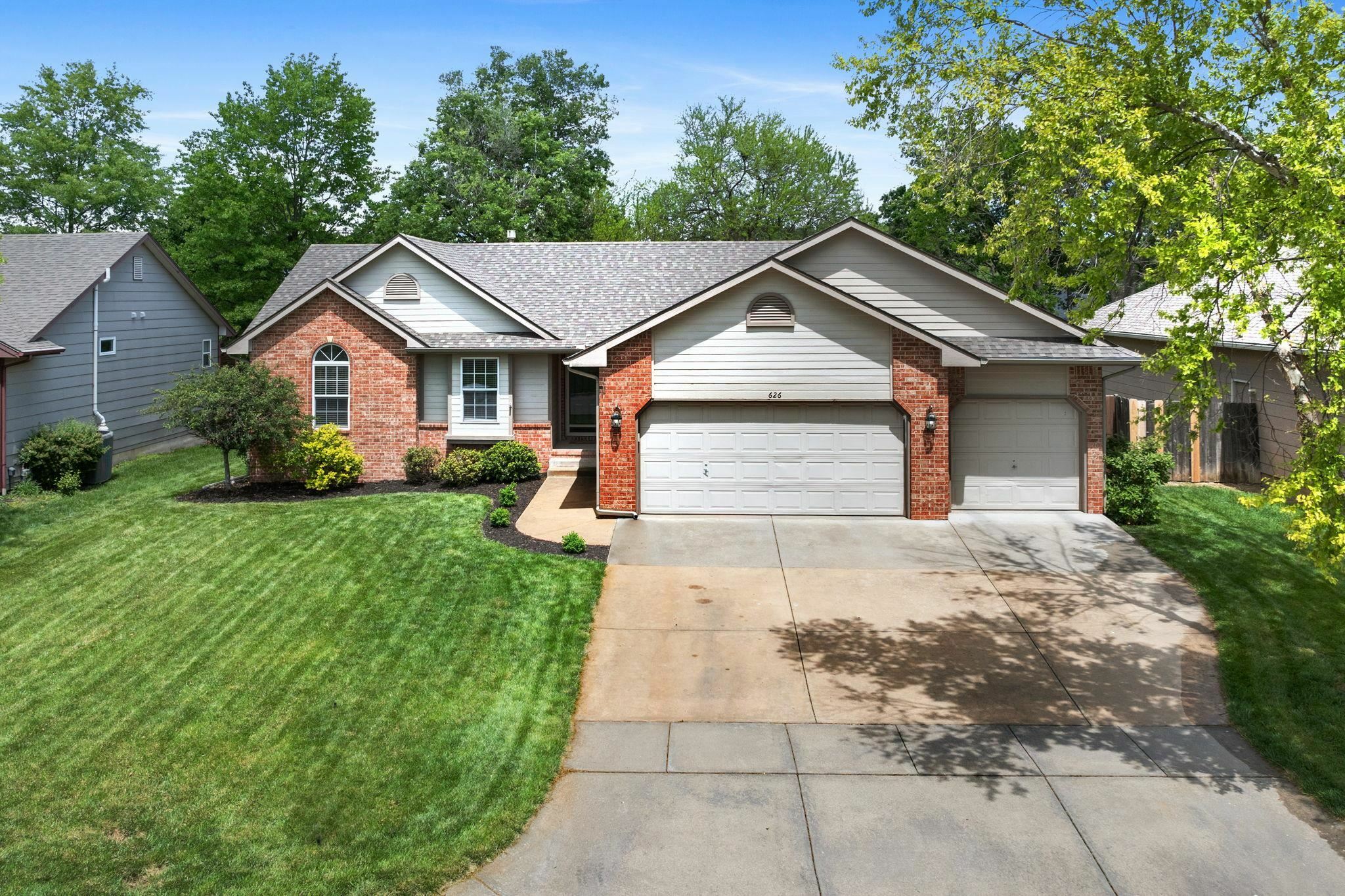 Property Photo: 626 N Westchester Drive KS 67002