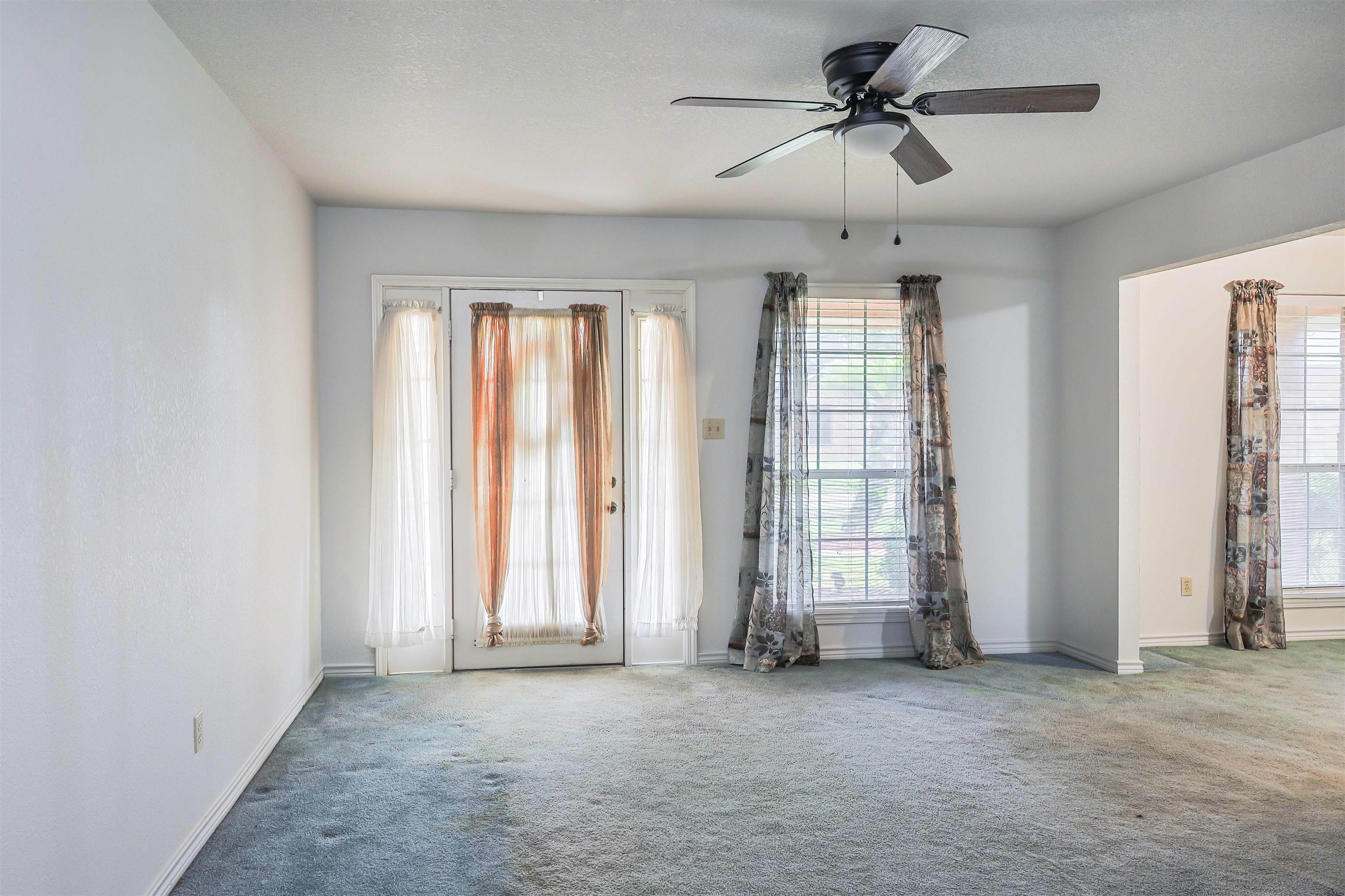 Property Photo: 410 Neicy TX 77701