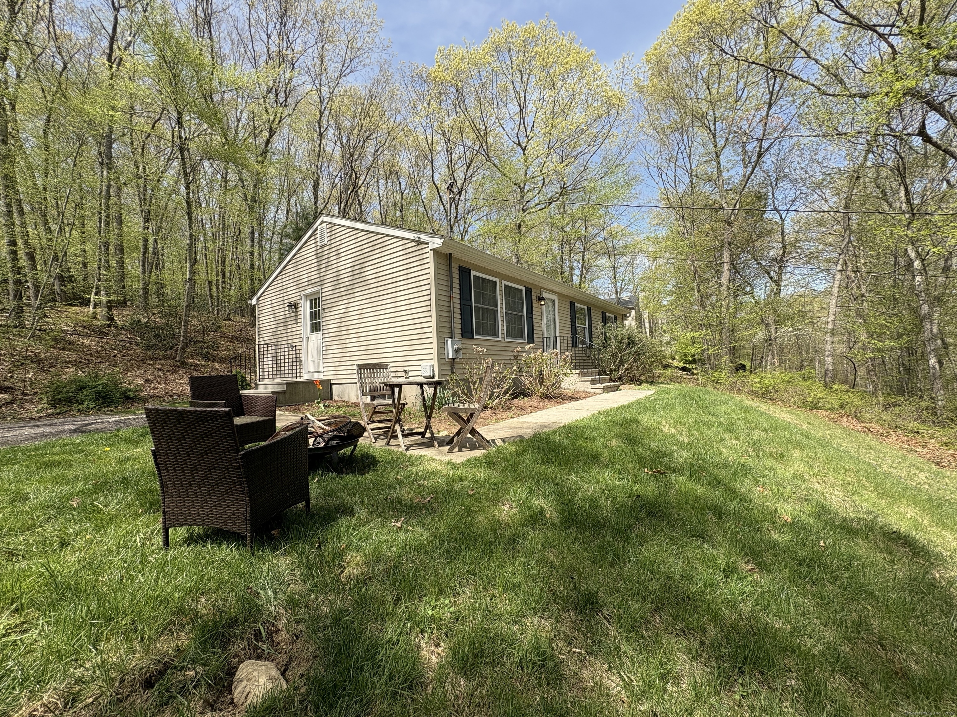 Property Photo: 161 Old New London Road CT 06420