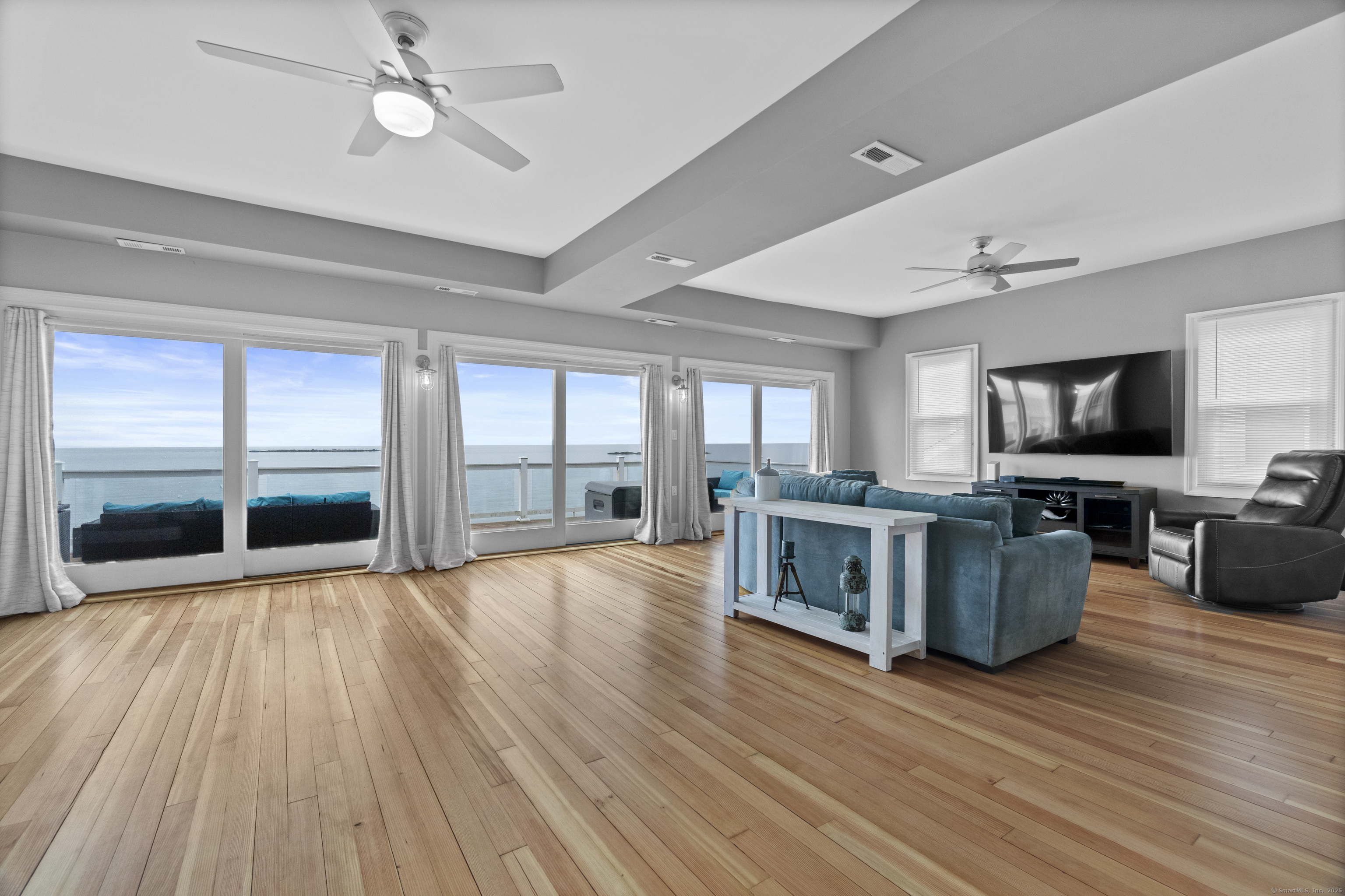 2 Jamaica Court  East Haven CT 06512 photo