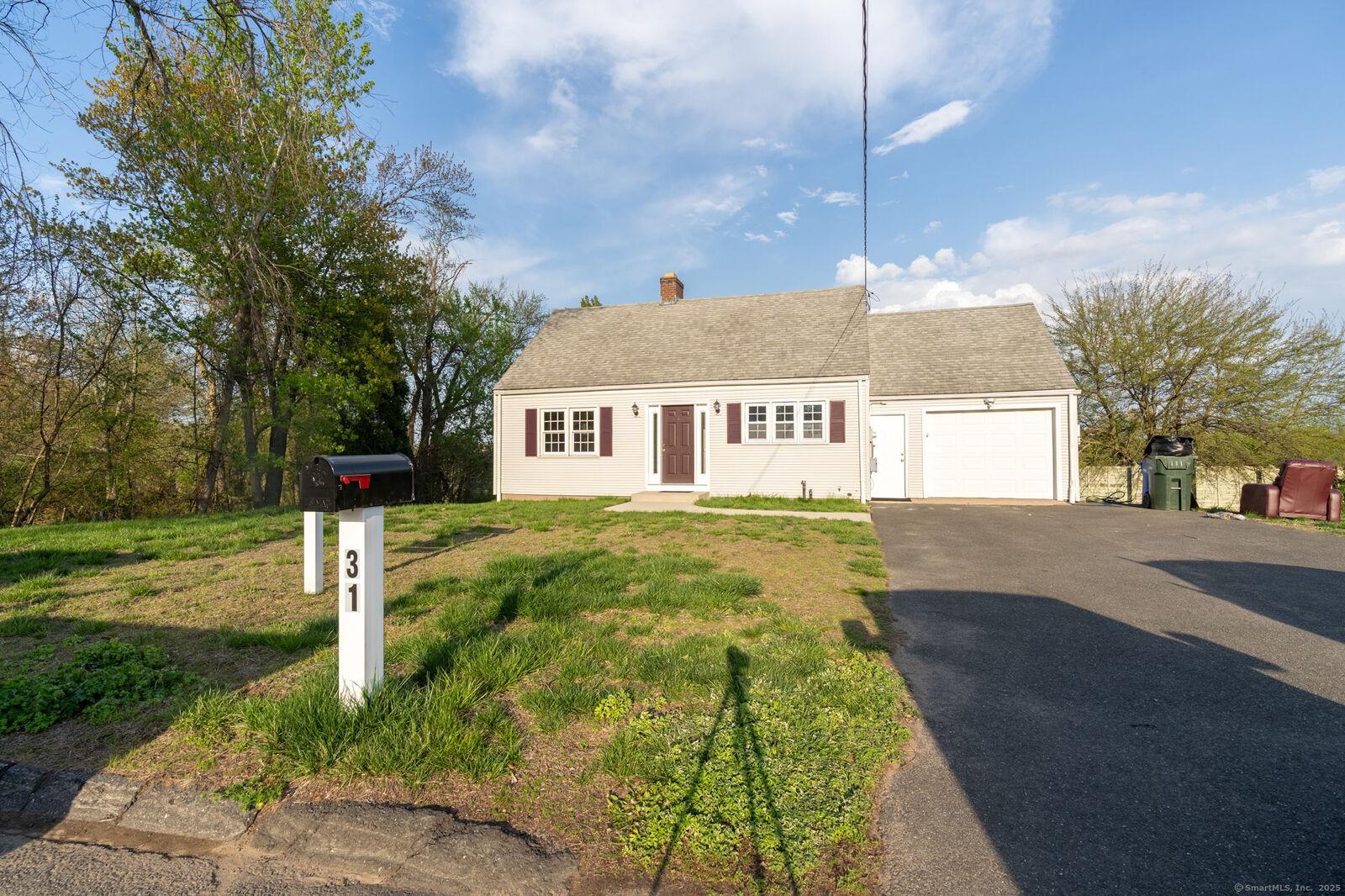 Property Photo: 31 Linsal Street CT 06096