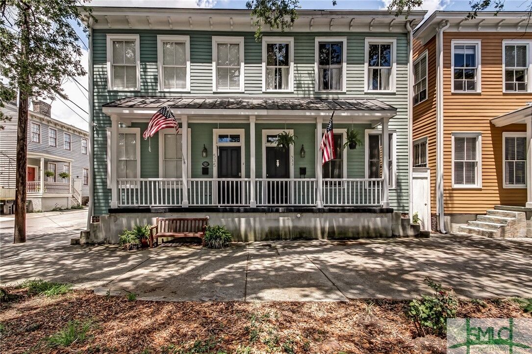 Property Photo: 533 E Broad Street GA 31401